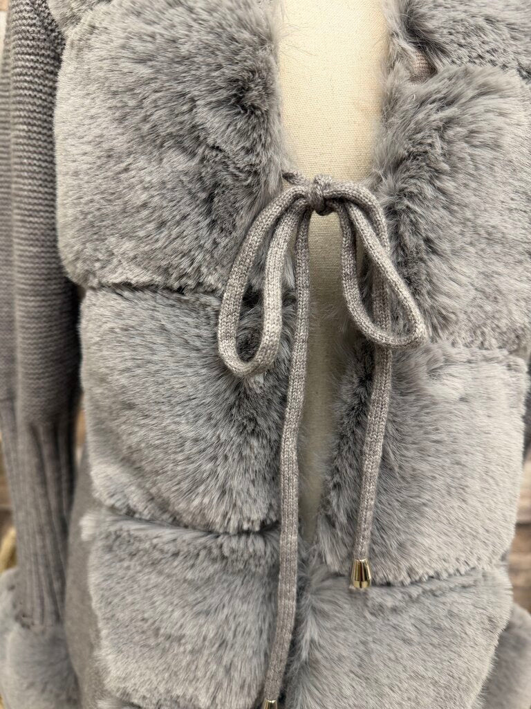 Anewsta Gray Knit Cardigan W/ Faux Fur Trim