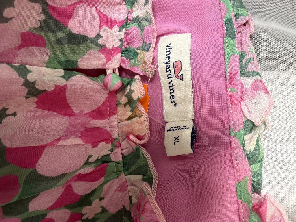 Vineyard Vines pink floral long sleeve blouse Vineyard Vines Pink XL women BLOUSES