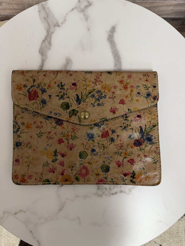 Patricia Nash prairie rose printed leather clutch