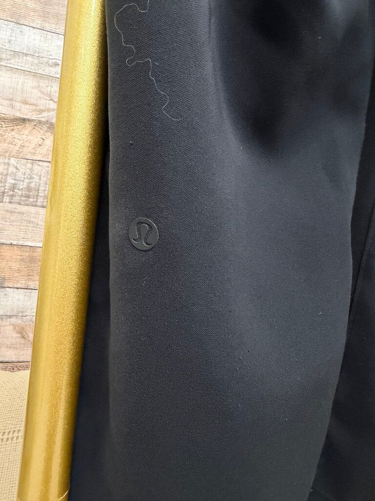 Lululemon black crop pants Lululemon black 10 women PANTS