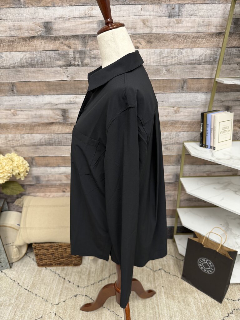 Athleta black button down collared shirt Athleta black M women TOPS