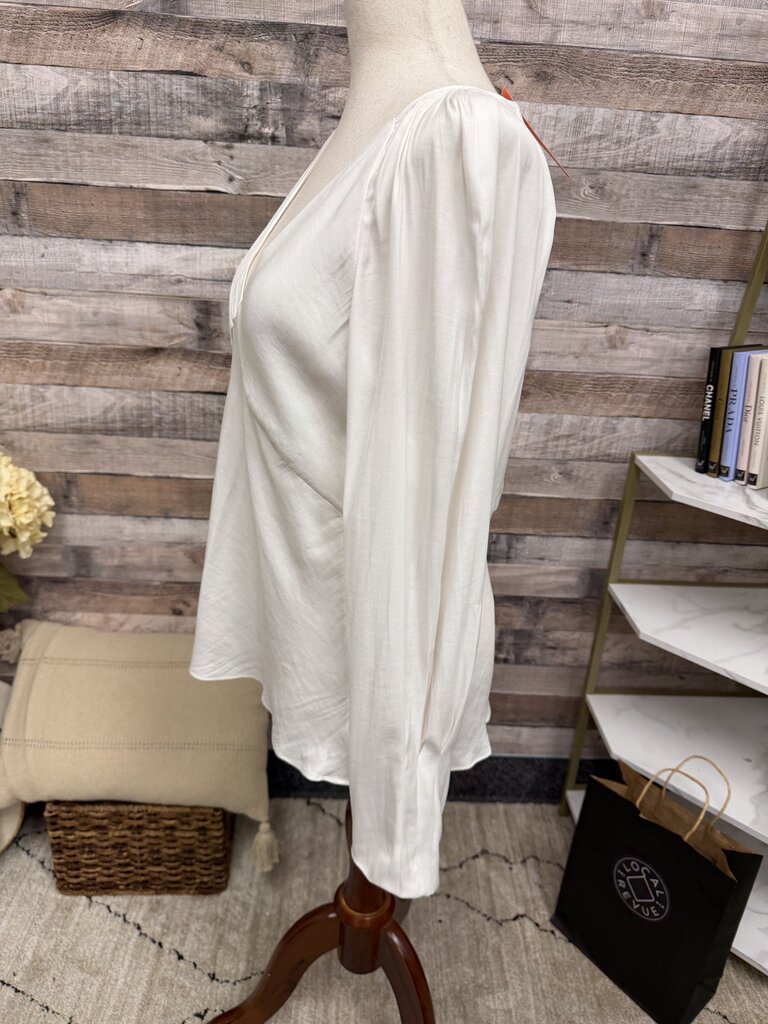 Banana Republic white v neck long sleeve blouse Banana Republic white M women BLOUSES