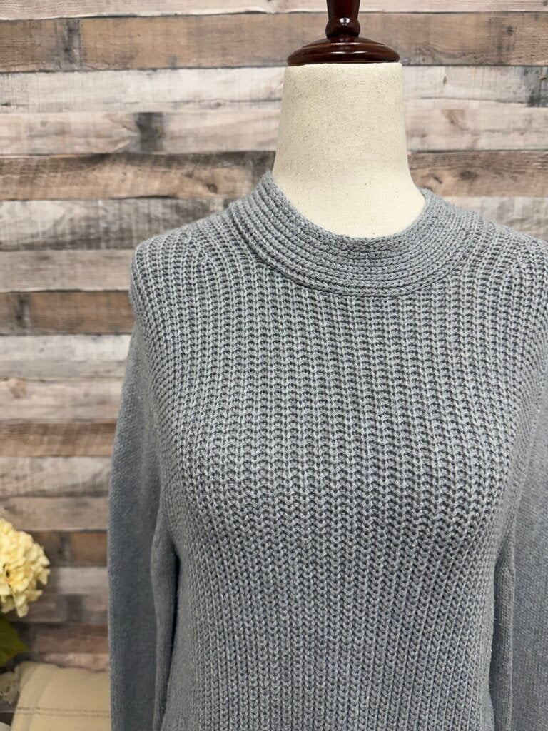 Banana Republic grey knit mock neck sweater Banana Republic Grey S women SWEATERS