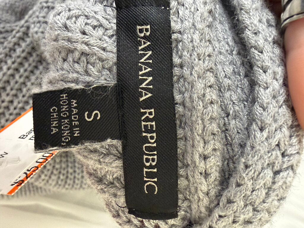 Banana Republic grey knit mock neck sweater Banana Republic Grey S women SWEATERS