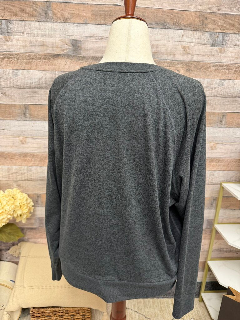 Vuori dark grey crewneck Vuori dark grey XL women TOPS