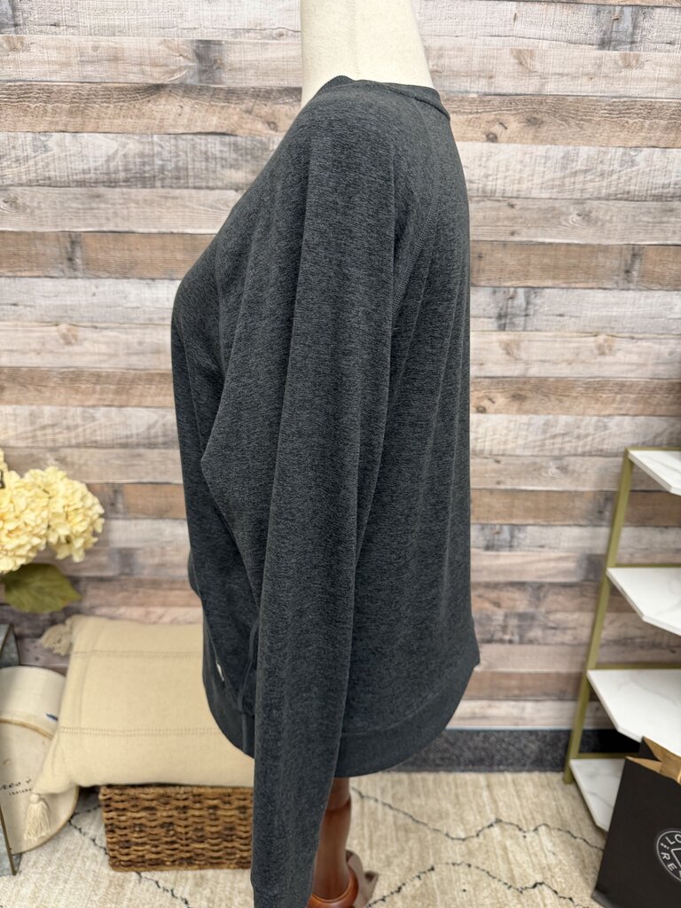 Vuori dark grey crewneck Vuori dark grey XL women TOPS