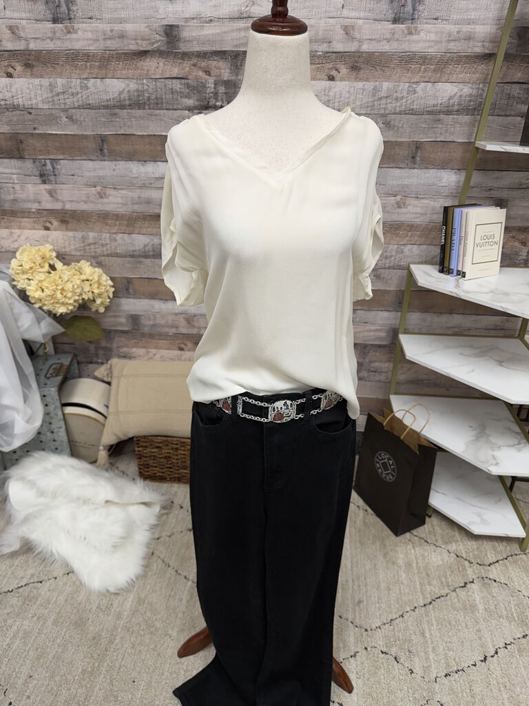 Woman & Dog w/Silver Chain Belt No Brand White/Silver OS women ACCESSORIES