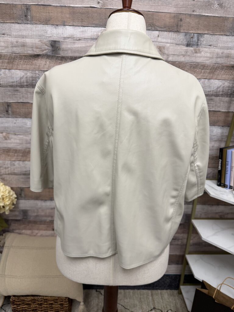 Evereve Cream Faux Leather Short Sleeve Shirt Jacket Evereve Cream Large women JACKETS & COATS
