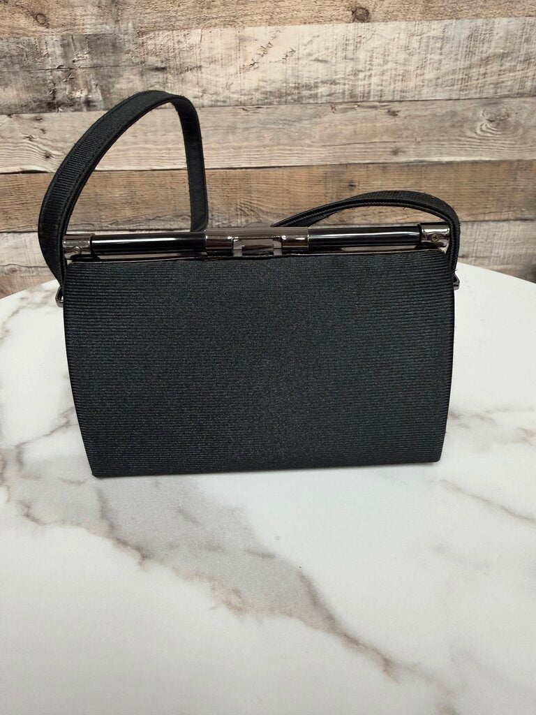 No Label Black Evening Bag W/ Metal Clasp Closure no label Black OS BAGS