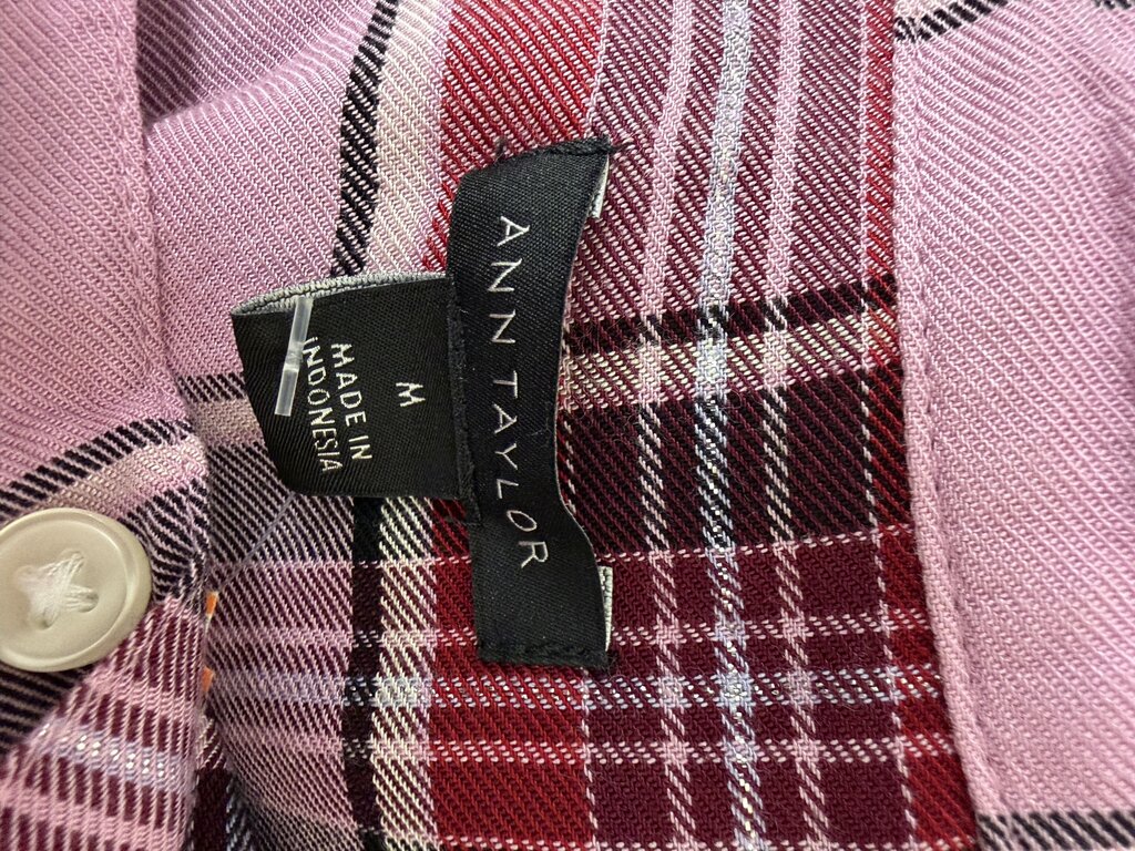 Ann Taylor pink plaid Medium button down Ann Taylor pink M women TOPS