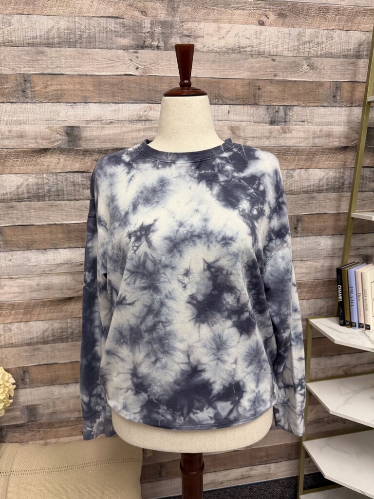 Eddie Bauer blue/white tie dye crewneck sweatshirt Eddie Bauer blue/white M women SWEATSHIRTS/HOODIES