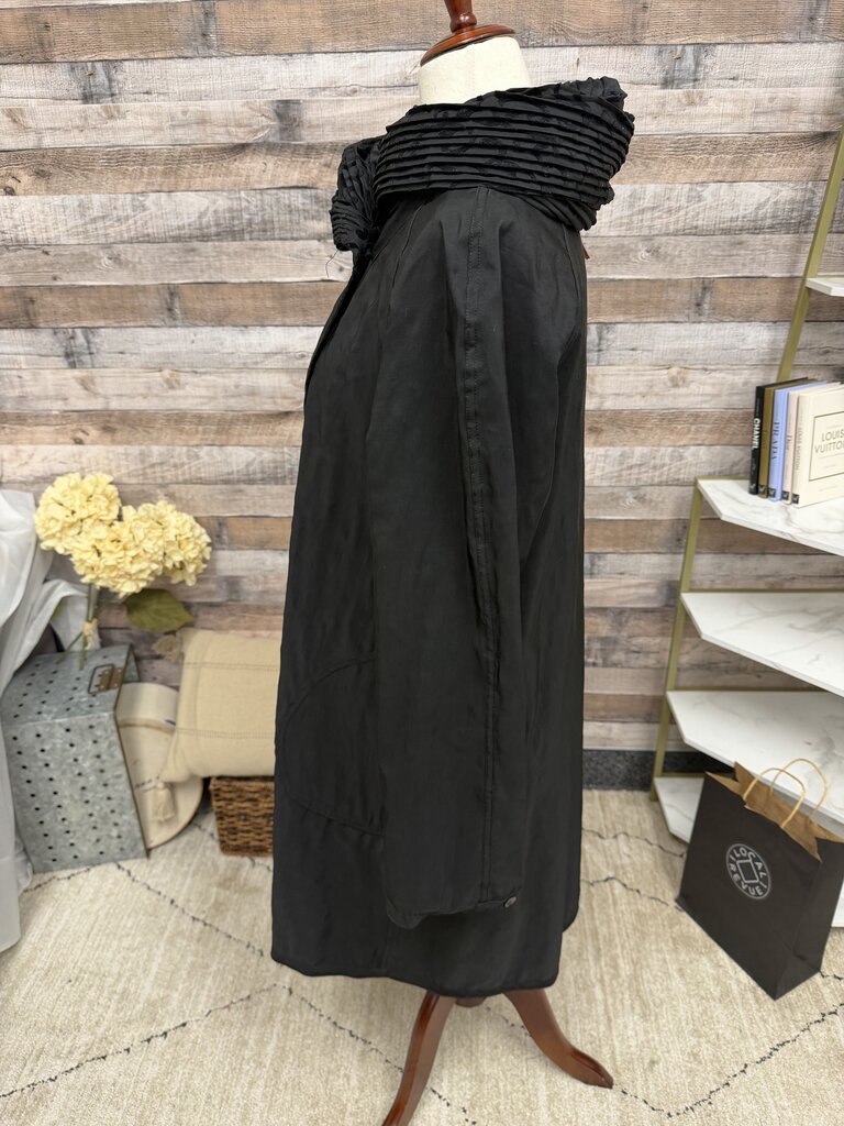 Mycra Pac Black/Scroll Reversable Raincoat W/ Cowlneck Mycra Pac Black OS women JACKETS & COATS