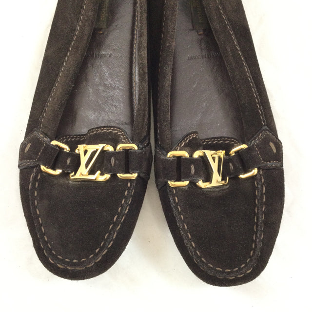 Louis Vuitton Moccasins. Size 38.5