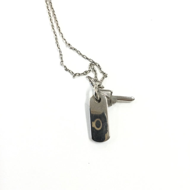 Louis Vuitton Collier Charms V Square Necklace